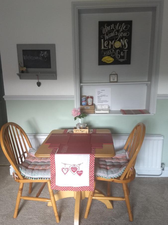 Pentre Isaf Bed and Breakfast Conwy Exteriör bild